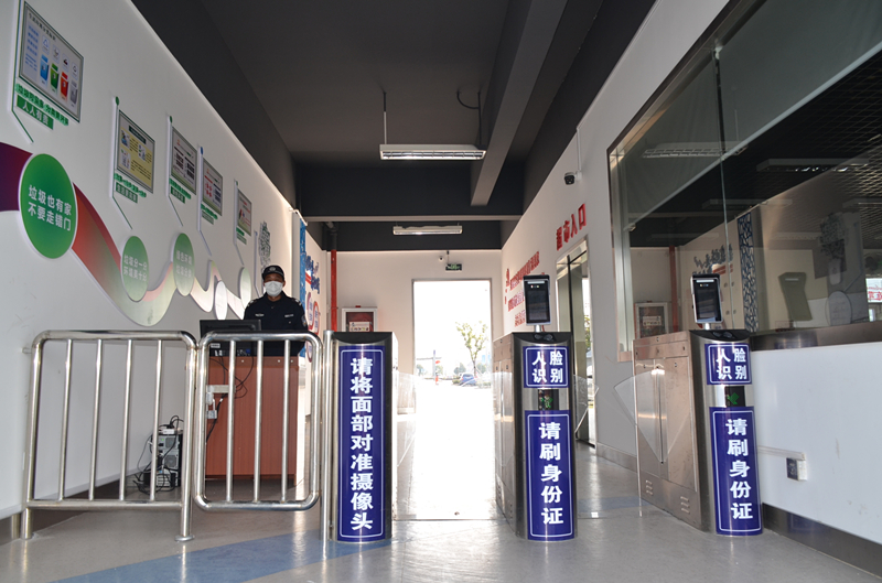 保安公司智能體溫探測“神器”助力企業(yè)高效復(fù)工 (2).JPG