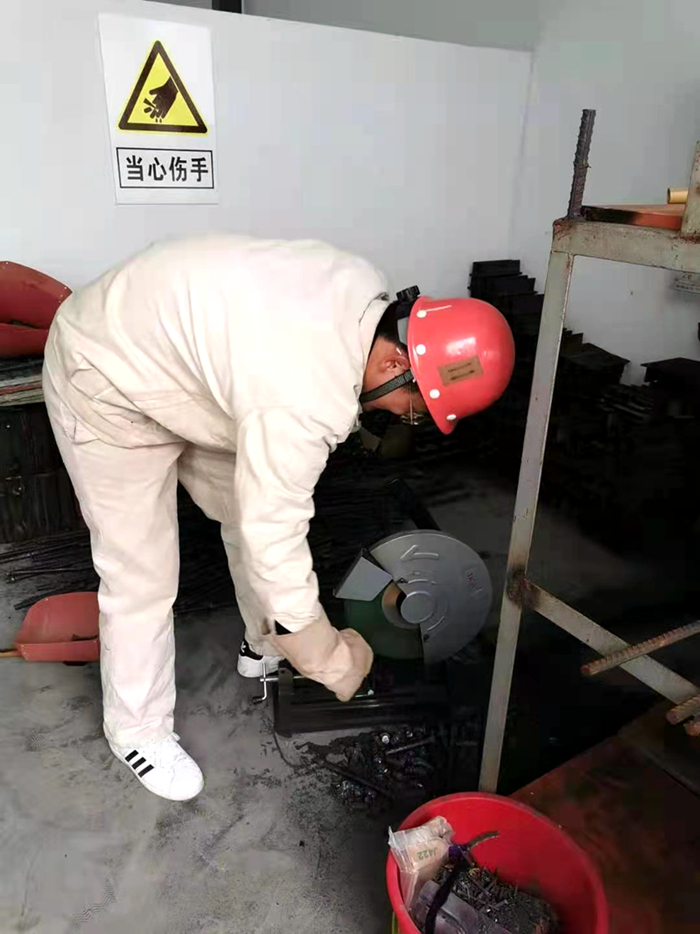 安保公司組織開展建筑焊工復(fù)訓(xùn)活動 (2).jpg